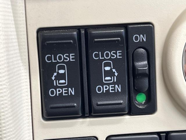 ムーヴキャンバス Ｘメイクアップリミテッド　ＳＡＩＩＩ　ストライプスカラー　禁煙車　ナビフルセグ　パノラマモニター　両側電動ドア　衝突被害軽減　Ｂｌｕｅｔｏｏｔｈ　スマートキー　オートライト　オートハイビーム　車線逸脱警告　６スピーカー　ＤＶＤ再生（5枚目）