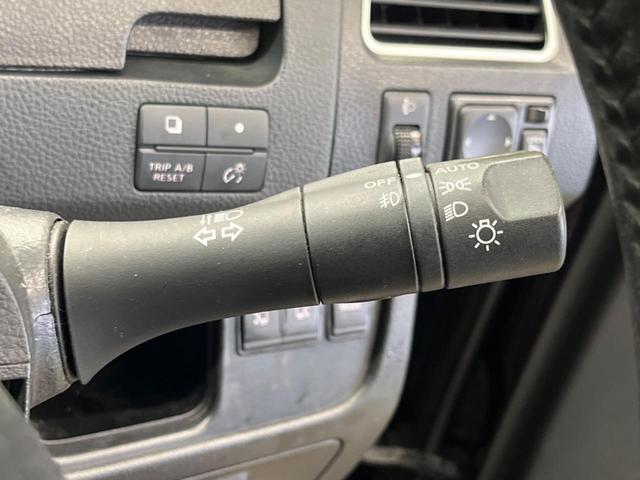 セレナ ハイウェイスター　Ｓ－ハイブリッド　禁煙車　純正ナビフルセグ　フリップダウンモニター　両側電動ドア　バックカメラ　ＨＩＤヘッド　純正１６インチＡＷ　クルーズコントロール　後席オートエアコン　後席サンシェード　ＥＴＣ　ＤＶＤ再生（50枚目）