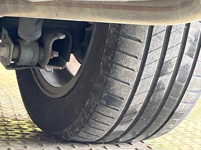 ヴォクシー ハイブリッドＺＳ　煌ＩＩ　禁煙車　純正９型ナビＴＶ　純正１２型後席モニター　両側電動ドア　バックカメラ　セーフティセンス　ＬＥＤヘッド　純正１６インチＡＷ　デュアルオートエアコン　６スピーカー　前後個別再生　ＥＴＣ（23枚目）