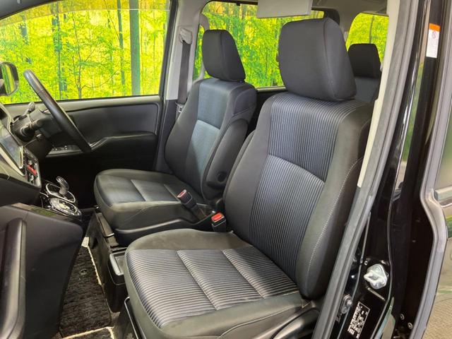 ヴォクシー ハイブリッドＺＳ　煌ＩＩ　禁煙車　純正９型ナビＴＶ　純正１２型後席モニター　両側電動ドア　バックカメラ　セーフティセンス　ＬＥＤヘッド　純正１６インチＡＷ　デュアルオートエアコン　６スピーカー　前後個別再生　ＥＴＣ（31枚目）