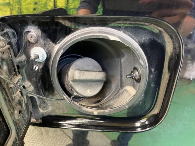 ヴォクシー ハイブリッドＺＳ　煌ＩＩ　禁煙車　純正９型ナビＴＶ　純正１２型後席モニター　両側電動ドア　バックカメラ　セーフティセンス　ＬＥＤヘッド　純正１６インチＡＷ　デュアルオートエアコン　６スピーカー　前後個別再生　ＥＴＣ（64枚目）