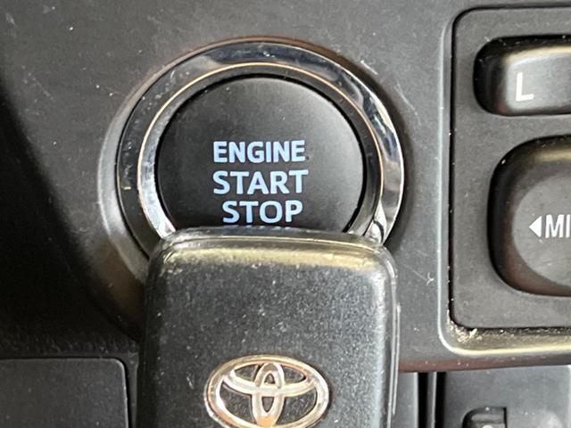 カローラフィールダー ＥＸ　５速ＭＴ　禁煙車　ナビフルセグ　セーフティセンス　スマートキー　プライバシーガラス　Ｂｌｕｅｔｏｏｔｈ　プリクラッシュ　レーンディパーチャーアラート　オートマチックハイビーム　ＤＶＤ再生（6枚目）