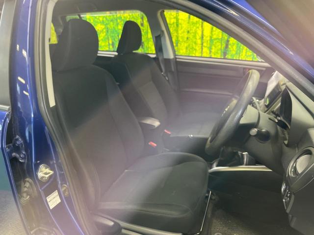 カローラフィールダー ＥＸ　５速ＭＴ　禁煙車　ナビフルセグ　セーフティセンス　スマートキー　プライバシーガラス　Ｂｌｕｅｔｏｏｔｈ　プリクラッシュ　レーンディパーチャーアラート　オートマチックハイビーム　ＤＶＤ再生（9枚目）