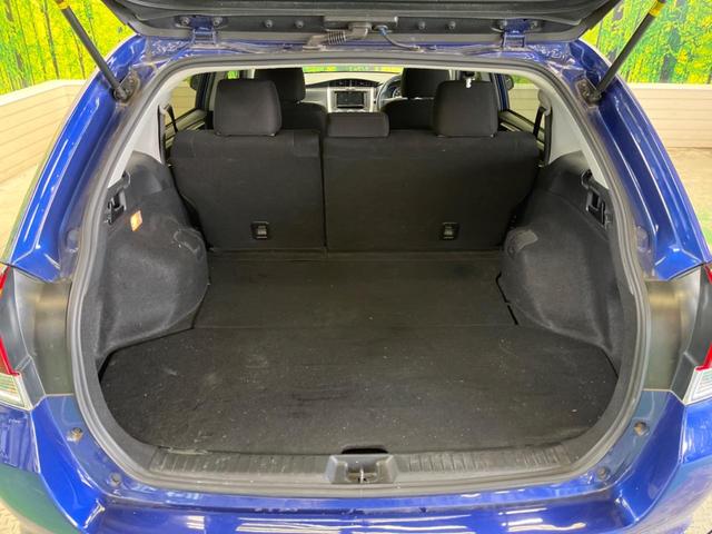 カローラフィールダー ＥＸ　５速ＭＴ　禁煙車　ナビフルセグ　セーフティセンス　スマートキー　プライバシーガラス　Ｂｌｕｅｔｏｏｔｈ　プリクラッシュ　レーンディパーチャーアラート　オートマチックハイビーム　ＤＶＤ再生（11枚目）