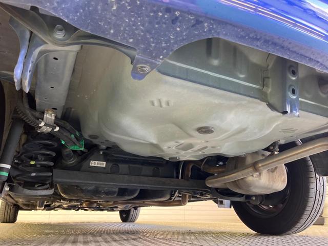 カローラフィールダー ＥＸ　５速ＭＴ　禁煙車　ナビフルセグ　セーフティセンス　スマートキー　プライバシーガラス　Ｂｌｕｅｔｏｏｔｈ　プリクラッシュ　レーンディパーチャーアラート　オートマチックハイビーム　ＤＶＤ再生（22枚目）