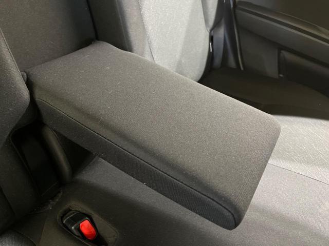 カローラフィールダー ＥＸ　５速ＭＴ　禁煙車　ナビフルセグ　セーフティセンス　スマートキー　プライバシーガラス　Ｂｌｕｅｔｏｏｔｈ　プリクラッシュ　レーンディパーチャーアラート　オートマチックハイビーム　ＤＶＤ再生（29枚目）