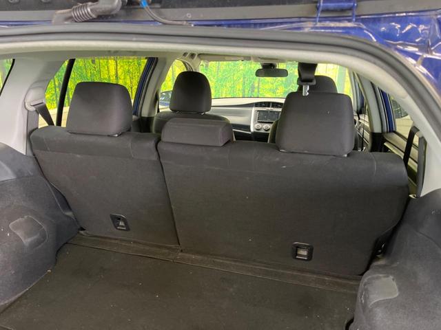 カローラフィールダー ＥＸ　５速ＭＴ　禁煙車　ナビフルセグ　セーフティセンス　スマートキー　プライバシーガラス　Ｂｌｕｅｔｏｏｔｈ　プリクラッシュ　レーンディパーチャーアラート　オートマチックハイビーム　ＤＶＤ再生（31枚目）