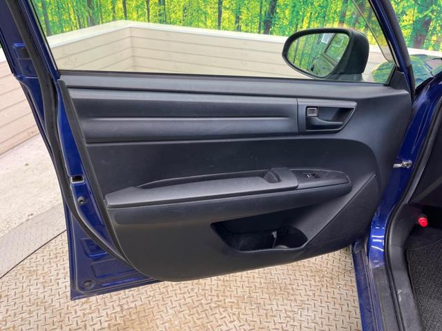 カローラフィールダー ＥＸ　５速ＭＴ　禁煙車　ナビフルセグ　セーフティセンス　スマートキー　プライバシーガラス　Ｂｌｕｅｔｏｏｔｈ　プリクラッシュ　レーンディパーチャーアラート　オートマチックハイビーム　ＤＶＤ再生（35枚目）