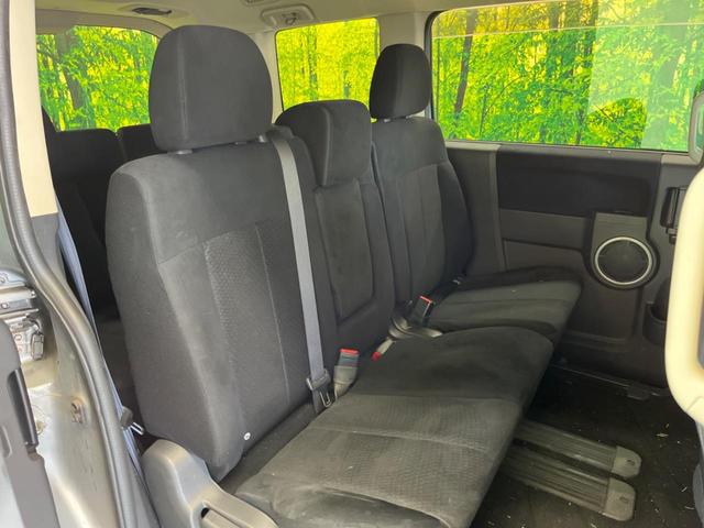 デリカＤ：５ Ｇ　パワーパッケージ　４ＷＤ　禁煙車　ナビフルセグ　ＡＭＥ１６インチＡＷ　黒内装　両側電動ドア　バックカメラ　クルーズコントロール　ＨＩＤヘッド　革巻ステアリング　パドルシフト　ＥＴＣ　Ｂｌｕｅｔｏｏｔｈ　ＤＶＤ再生（9枚目）