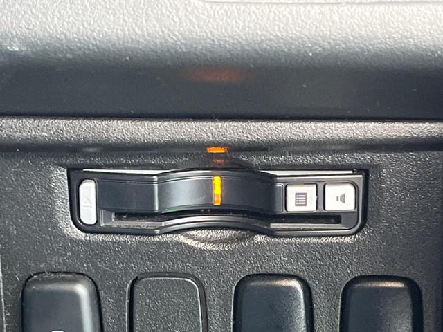 デリカＤ：５ Ｇ　パワーパッケージ　４ＷＤ　禁煙車　ナビフルセグ　ＡＭＥ１６インチＡＷ　黒内装　両側電動ドア　バックカメラ　クルーズコントロール　ＨＩＤヘッド　革巻ステアリング　パドルシフト　ＥＴＣ　Ｂｌｕｅｔｏｏｔｈ　ＤＶＤ再生（28枚目）