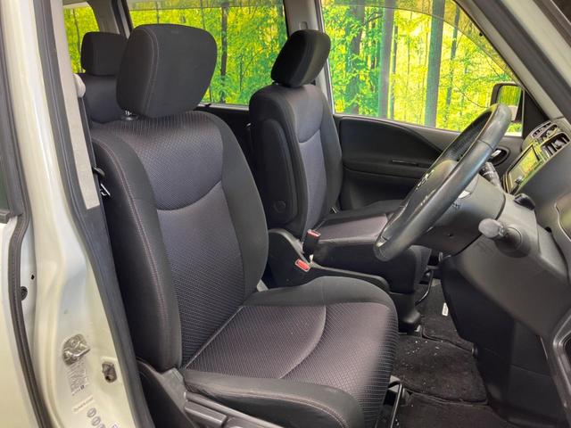 セレナ ハイウェイスター　Ｓ－ハイブリッド　Ｖエアロモード　禁煙車　純正ナビ　後席モニター　両側電動スライドドア　バックカメラ　ビルトインＥＴＣ　スマートキー　ＨＩＤヘッド　クルコン　オートライト　オートエアコン　リアエアコン　純正１６インチＡＷ（9枚目）