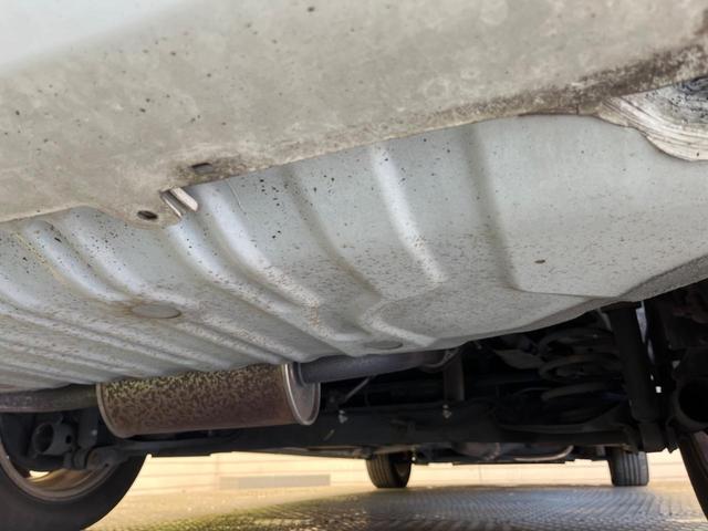 セレナ ハイウェイスター　Ｓ－ハイブリッド　Ｖエアロモード　禁煙車　純正ナビ　後席モニター　両側電動スライドドア　バックカメラ　ビルトインＥＴＣ　スマートキー　ＨＩＤヘッド　クルコン　オートライト　オートエアコン　リアエアコン　純正１６インチＡＷ（24枚目）