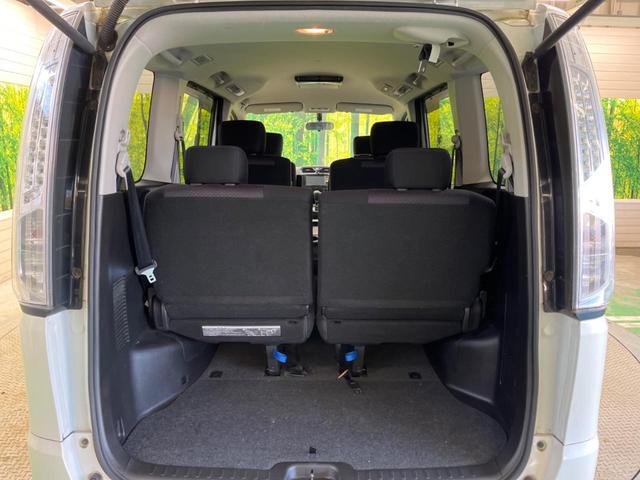 セレナ ハイウェイスター　Ｓ－ハイブリッド　Ｖエアロモード　禁煙車　純正ナビ　後席モニター　両側電動スライドドア　バックカメラ　ビルトインＥＴＣ　スマートキー　ＨＩＤヘッド　クルコン　オートライト　オートエアコン　リアエアコン　純正１６インチＡＷ（39枚目）