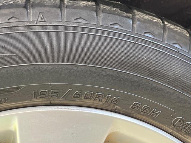 セレナ ハイウェイスター　Ｓ－ハイブリッド　Ｖエアロモード　禁煙車　純正ナビ　後席モニター　両側電動スライドドア　バックカメラ　ビルトインＥＴＣ　スマートキー　ＨＩＤヘッド　クルコン　オートライト　オートエアコン　リアエアコン　純正１６インチＡＷ（64枚目）