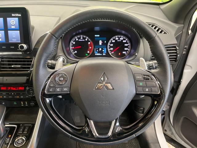 エクリプスクロス ブラックエディション　電動パノラマサンルーフ　４ＷＤ　純正８型ナビＴＶ　マルチアラウンドモニタ　ｅ－アシスト　マイパイロット　ルーフレール　ハンズフリー電動バックドア　専用半革シート　パワーシート　前後席シートヒーター（6枚目）