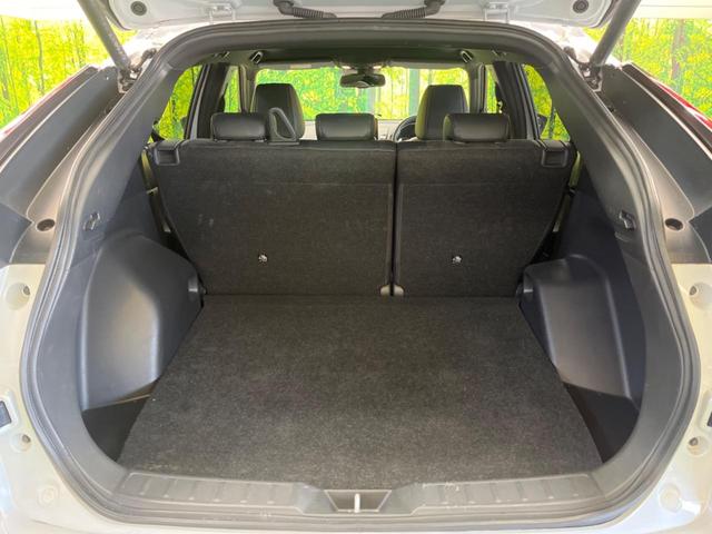 エクリプスクロス ブラックエディション　電動パノラマサンルーフ　４ＷＤ　純正８型ナビＴＶ　マルチアラウンドモニタ　ｅ－アシスト　マイパイロット　ルーフレール　ハンズフリー電動バックドア　専用半革シート　パワーシート　前後席シートヒーター（11枚目）