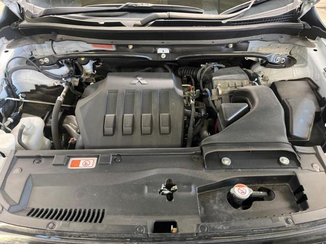 エクリプスクロス ブラックエディション　電動パノラマサンルーフ　４ＷＤ　純正８型ナビＴＶ　マルチアラウンドモニタ　ｅ－アシスト　マイパイロット　ルーフレール　ハンズフリー電動バックドア　専用半革シート　パワーシート　前後席シートヒーター（19枚目）