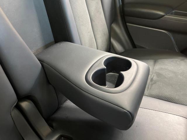 エクリプスクロス ブラックエディション　電動パノラマサンルーフ　４ＷＤ　純正８型ナビＴＶ　マルチアラウンドモニタ　ｅ－アシスト　マイパイロット　ルーフレール　ハンズフリー電動バックドア　専用半革シート　パワーシート　前後席シートヒーター（40枚目）