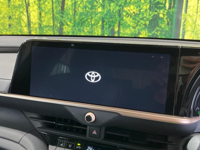 クラウンクロスオーバー Ｇレザーパッケージ　禁煙　純正１２．３型ディスプレイＴＶ　パノラミックビューモニタ　黒革　４眼ＬＥＤ　セーフティセンス　ブラインドスポットモニタ　純正２１インチＡＷ　パワーシート　ポジションメモリ　シートベンチレーション（3枚目）