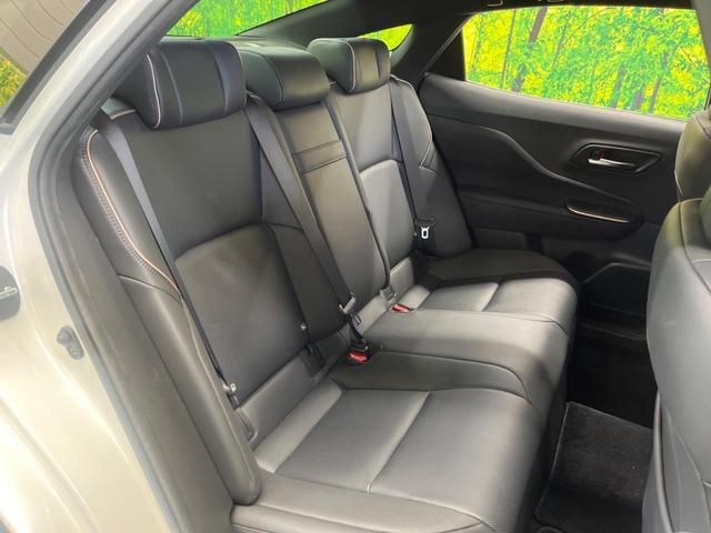 クラウンクロスオーバー Ｇレザーパッケージ　禁煙　純正１２．３型ディスプレイＴＶ　パノラミックビューモニタ　黒革　４眼ＬＥＤ　セーフティセンス　ブラインドスポットモニタ　純正２１インチＡＷ　パワーシート　ポジションメモリ　シートベンチレーション（10枚目）