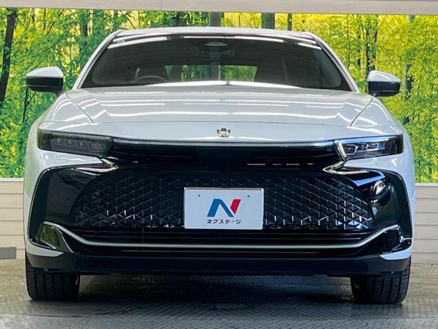 クラウンクロスオーバー Ｇレザーパッケージ　禁煙　純正１２．３型ディスプレイＴＶ　パノラミックビューモニタ　黒革　４眼ＬＥＤ　セーフティセンス　ブラインドスポットモニタ　純正２１インチＡＷ　パワーシート　ポジションメモリ　シートベンチレーション（14枚目）