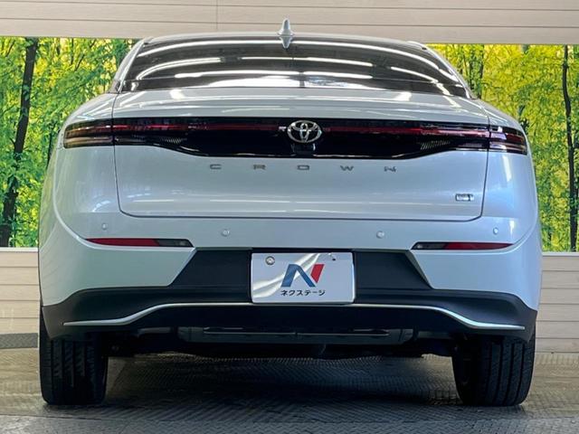 クラウンクロスオーバー Ｇレザーパッケージ　禁煙　純正１２．３型ディスプレイＴＶ　パノラミックビューモニタ　黒革　４眼ＬＥＤ　セーフティセンス　ブラインドスポットモニタ　純正２１インチＡＷ　パワーシート　ポジションメモリ　シートベンチレーション（15枚目）