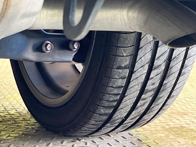 クラウンクロスオーバー Ｇレザーパッケージ　禁煙　純正１２．３型ディスプレイＴＶ　パノラミックビューモニタ　黒革　４眼ＬＥＤ　セーフティセンス　ブラインドスポットモニタ　純正２１インチＡＷ　パワーシート　ポジションメモリ　シートベンチレーション（23枚目）