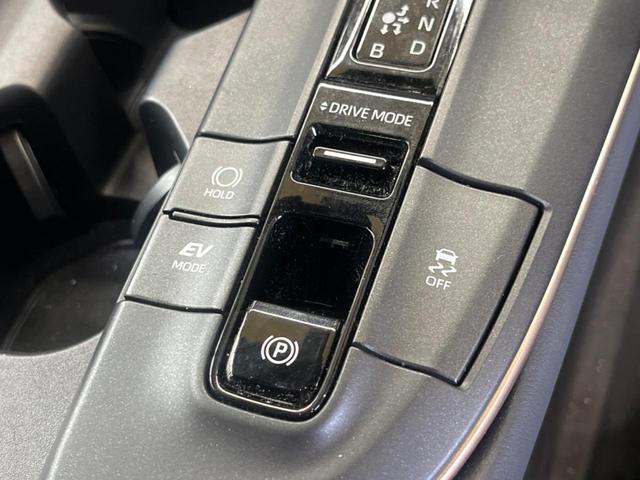 クラウンクロスオーバー Ｇレザーパッケージ　禁煙　純正１２．３型ディスプレイＴＶ　パノラミックビューモニタ　黒革　４眼ＬＥＤ　セーフティセンス　ブラインドスポットモニタ　純正２１インチＡＷ　パワーシート　ポジションメモリ　シートベンチレーション（27枚目）