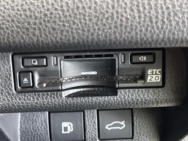 クラウンクロスオーバー Ｇレザーパッケージ　禁煙　純正１２．３型ディスプレイＴＶ　パノラミックビューモニタ　黒革　４眼ＬＥＤ　セーフティセンス　ブラインドスポットモニタ　純正２１インチＡＷ　パワーシート　ポジションメモリ　シートベンチレーション（33枚目）