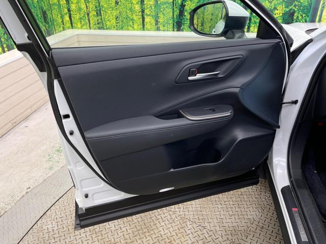 クラウンクロスオーバー Ｇレザーパッケージ　禁煙　純正１２．３型ディスプレイＴＶ　パノラミックビューモニタ　黒革　４眼ＬＥＤ　セーフティセンス　ブラインドスポットモニタ　純正２１インチＡＷ　パワーシート　ポジションメモリ　シートベンチレーション（40枚目）