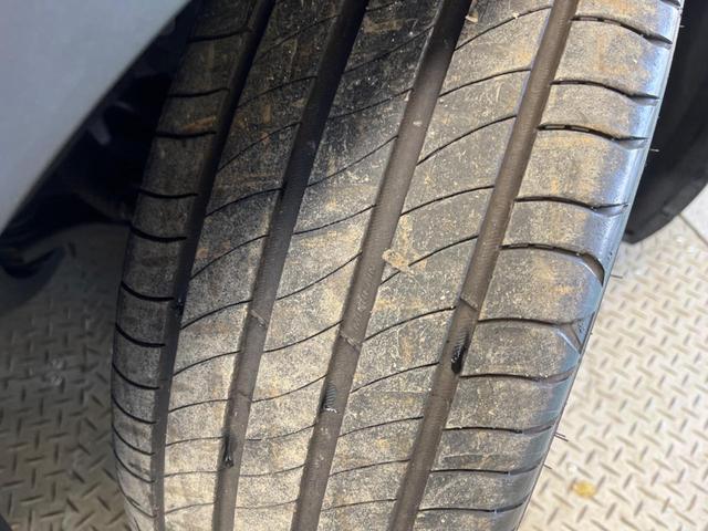 クラウンクロスオーバー Ｇレザーパッケージ　禁煙　純正１２．３型ディスプレイＴＶ　パノラミックビューモニタ　黒革　４眼ＬＥＤ　セーフティセンス　ブラインドスポットモニタ　純正２１インチＡＷ　パワーシート　ポジションメモリ　シートベンチレーション（55枚目）