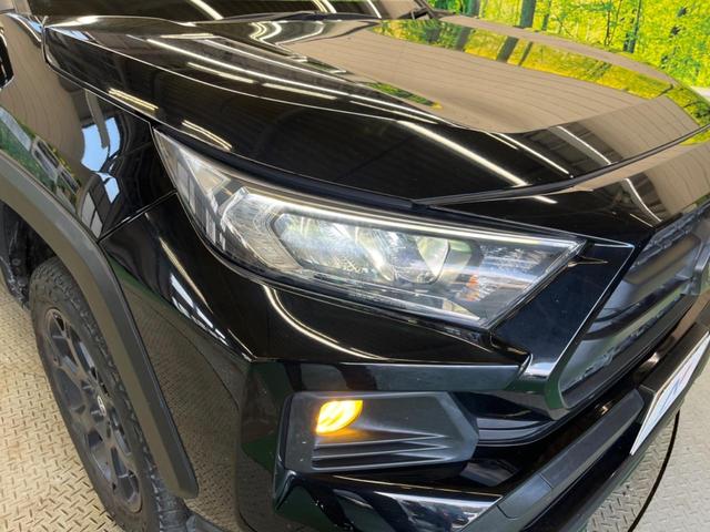 ＲＡＶ４ アドベンチャー　オフロードパッケージ　禁煙車　純正９型ディスプレイＴＶ　バックカメラ　セーフティセンス　ブラインドスポットモニタ　専用１８インチＡＷ　専用１０ｍｍリフトアップサス　パワーシート　シートベンチレーション　ＥＴＣ（12枚目）