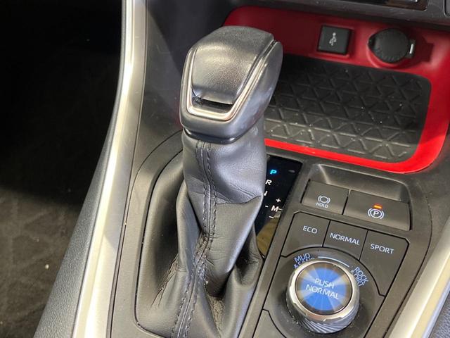 ＲＡＶ４ アドベンチャー　オフロードパッケージ　禁煙車　純正９型ディスプレイＴＶ　バックカメラ　セーフティセンス　ブラインドスポットモニタ　専用１８インチＡＷ　専用１０ｍｍリフトアップサス　パワーシート　シートベンチレーション　ＥＴＣ（24枚目）