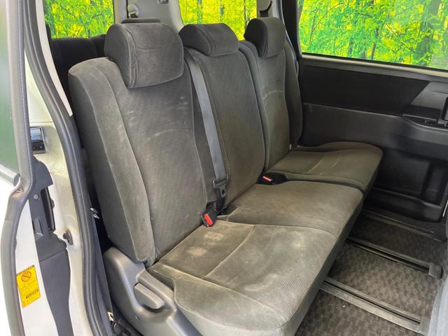 ヴォクシー X 禁煙車 後席モニター ディスプレイオーディオ バックカメラ ドラレコ スマートキー HIDヘッド ビルトインETC オートライト デュアルエアコン Bluetooth 電動格納ミラー(9枚目)