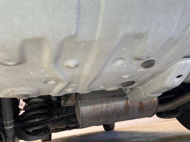 ヴォクシー X 禁煙車 後席モニター ディスプレイオーディオ バックカメラ ドラレコ スマートキー HIDヘッド ビルトインETC オートライト デュアルエアコン Bluetooth 電動格納ミラー(22枚目)