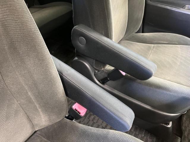 ヴォクシー X 禁煙車 後席モニター ディスプレイオーディオ バックカメラ ドラレコ スマートキー HIDヘッド ビルトインETC オートライト デュアルエアコン Bluetooth 電動格納ミラー(28枚目)