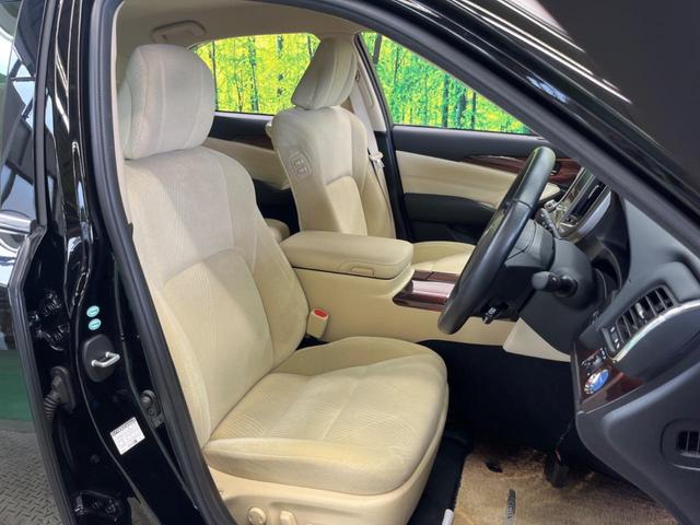 クラウンハイブリッド ロイヤルサルーン アドバンストPKG 禁煙車 メーカー8型ナビTV バックカメラ プリクラッシュ レーダークルーズ インテリジェントクリアランスソナー HIDヘッド 純正16インチAW 前席パワーシート ETC(9枚目)