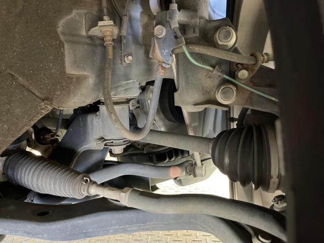 ヴェルファイア ２．４Ｚ　禁煙車　ＢＩＧ－Ｘ８型ナビＴＶ　フリップダウンモニター　電動スライドドア　バックカメラ　ＨＩＤヘッド　純正１８インチＡＷ　クリアランスソナー　前後左右独立オートエアコン　革巻ステアリング　８スピーカー（20枚目）