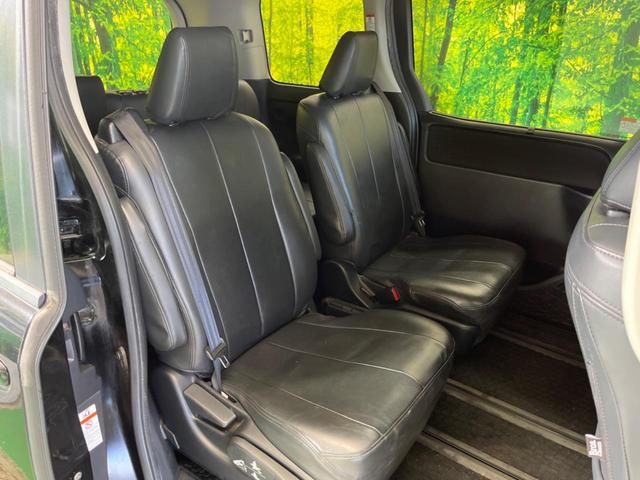 ヴォクシー Ｖ　７人乗　禁煙車　純正９型ナビＴＶ　純正１１型後席モニター　両側電動ドア　バックカメラ　ＬＥＤヘッド　ＢＡＤＸ１７インチＡＷ　クルーズコントロール　ＥＴＣ　スマートキー　デュアルオートエアコン（9枚目）