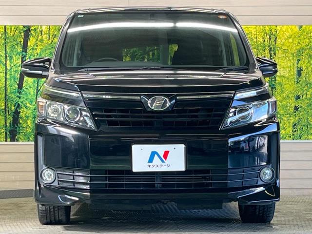 ヴォクシー Ｖ　７人乗　禁煙車　純正９型ナビＴＶ　純正１１型後席モニター　両側電動ドア　バックカメラ　ＬＥＤヘッド　ＢＡＤＸ１７インチＡＷ　クルーズコントロール　ＥＴＣ　スマートキー　デュアルオートエアコン（15枚目）