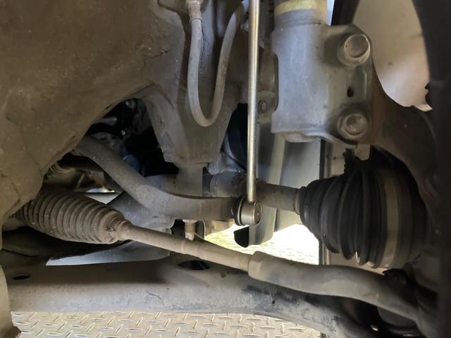 ヴォクシー Ｖ　７人乗　禁煙車　純正９型ナビＴＶ　純正１１型後席モニター　両側電動ドア　バックカメラ　ＬＥＤヘッド　ＢＡＤＸ１７インチＡＷ　クルーズコントロール　ＥＴＣ　スマートキー　デュアルオートエアコン（21枚目）