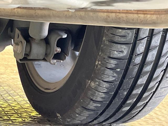 ヴォクシー Ｖ　７人乗　禁煙車　純正９型ナビＴＶ　純正１１型後席モニター　両側電動ドア　バックカメラ　ＬＥＤヘッド　ＢＡＤＸ１７インチＡＷ　クルーズコントロール　ＥＴＣ　スマートキー　デュアルオートエアコン（22枚目）