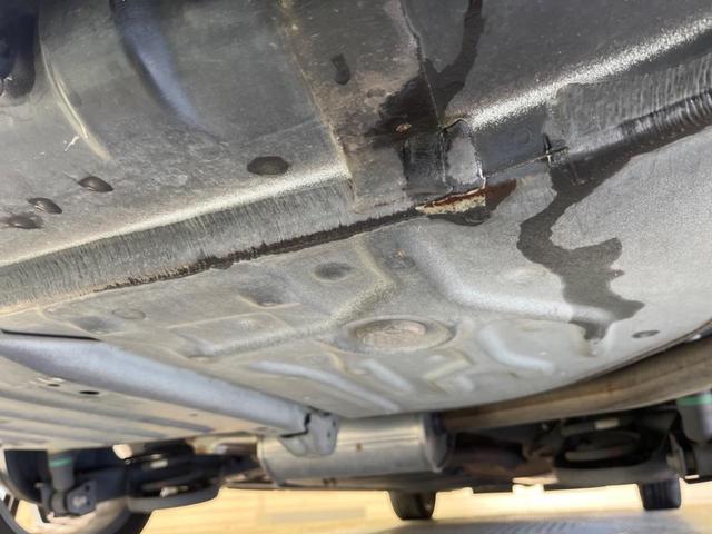 ヴォクシー Ｖ　７人乗　禁煙車　純正９型ナビＴＶ　純正１１型後席モニター　両側電動ドア　バックカメラ　ＬＥＤヘッド　ＢＡＤＸ１７インチＡＷ　クルーズコントロール　ＥＴＣ　スマートキー　デュアルオートエアコン（23枚目）