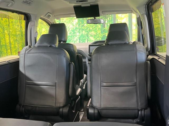ヴォクシー Ｖ　７人乗　禁煙車　純正９型ナビＴＶ　純正１１型後席モニター　両側電動ドア　バックカメラ　ＬＥＤヘッド　ＢＡＤＸ１７インチＡＷ　クルーズコントロール　ＥＴＣ　スマートキー　デュアルオートエアコン（37枚目）