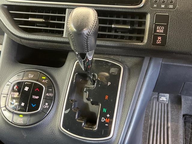 ヴォクシー Ｖ　７人乗　禁煙車　純正９型ナビＴＶ　純正１１型後席モニター　両側電動ドア　バックカメラ　ＬＥＤヘッド　ＢＡＤＸ１７インチＡＷ　クルーズコントロール　ＥＴＣ　スマートキー　デュアルオートエアコン（43枚目）