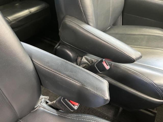 ヴォクシー Ｖ　７人乗　禁煙車　純正９型ナビＴＶ　純正１１型後席モニター　両側電動ドア　バックカメラ　ＬＥＤヘッド　ＢＡＤＸ１７インチＡＷ　クルーズコントロール　ＥＴＣ　スマートキー　デュアルオートエアコン（45枚目）