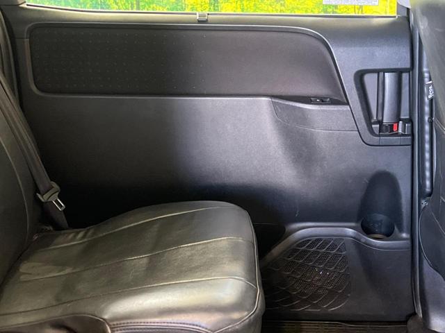 ヴォクシー Ｖ　７人乗　禁煙車　純正９型ナビＴＶ　純正１１型後席モニター　両側電動ドア　バックカメラ　ＬＥＤヘッド　ＢＡＤＸ１７インチＡＷ　クルーズコントロール　ＥＴＣ　スマートキー　デュアルオートエアコン（49枚目）