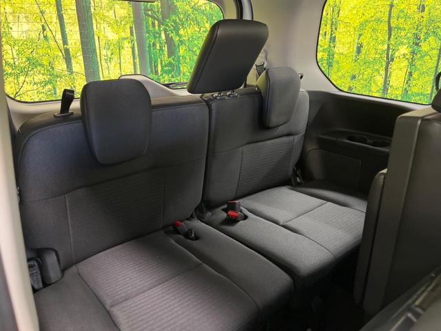 セレナ e-パワー ハイウェイスターV 登録済未使用車 2トーンカラー 12.3型コネクトナビTV アラウンドビューモニタ 両側ハンズフリー電動ドア 衝突被害 ナビリンクプロパイロット ETC2.0 後側方車両検知警告 後席オートエアコン(12枚目)