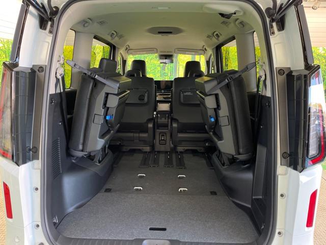 セレナ e-パワー ハイウェイスターV 登録済未使用車 2トーンカラー 12.3型コネクトナビTV アラウンドビューモニタ 両側ハンズフリー電動ドア 衝突被害 ナビリンクプロパイロット ETC2.0 後側方車両検知警告 後席オートエアコン(43枚目)