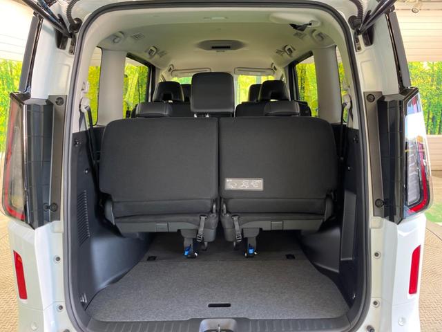 セレナ e-パワー ハイウェイスターV 登録済未使用車 2トーンカラー 12.3型コネクトナビTV アラウンドビューモニタ 両側ハンズフリー電動ドア 衝突被害 ナビリンクプロパイロット ETC2.0 後側方車両検知警告 後席オートエアコン(44枚目)